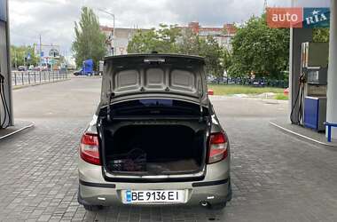 Седан ВАЗ 2190 Granta 2012 в 