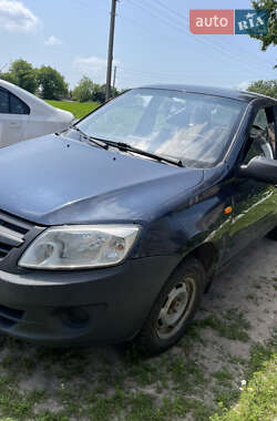 Седан ВАЗ 2190 Granta 2012 в 