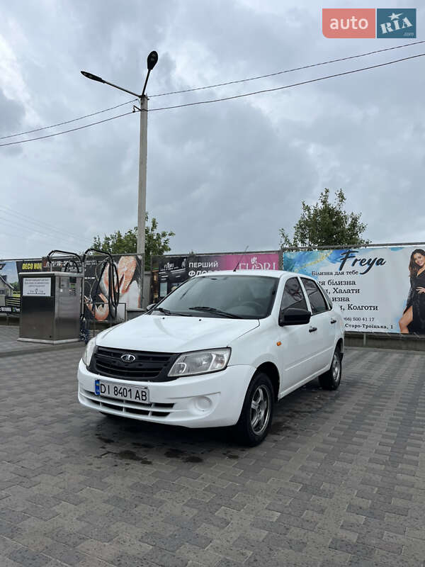 ВАЗ / Lada 2190 Granta 2015