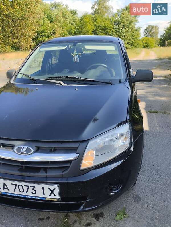 ВАЗ / Lada 2190 Granta 2012
