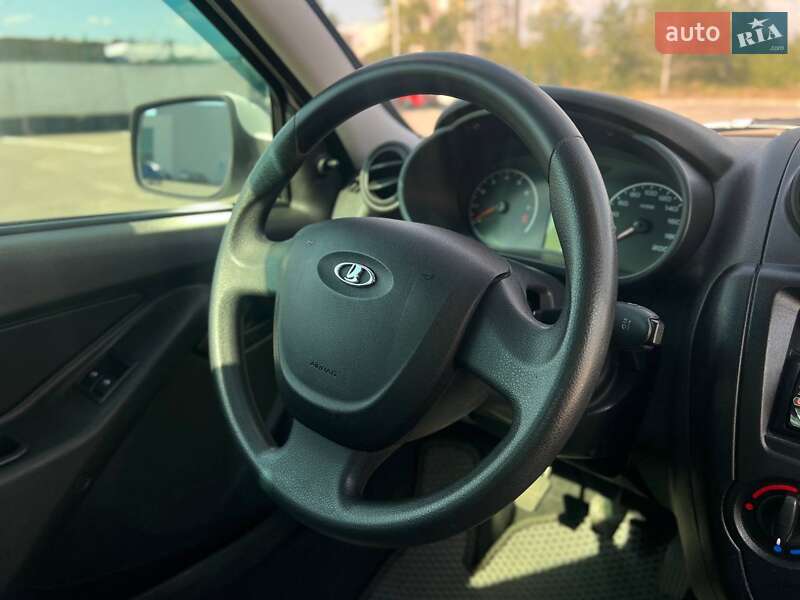 Седан ВАЗ / Lada 2190 Granta 2013 в Запоріжжі