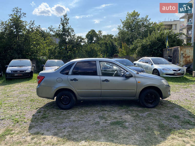 ВАЗ / Lada 2190 Granta 2012 ВАЗ / Lada 2190 Granta 2012
