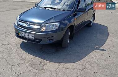 Седан ВАЗ 2190 Granta 2012 в 
