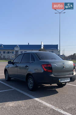 Седан ВАЗ 2190 Granta 2012 в 