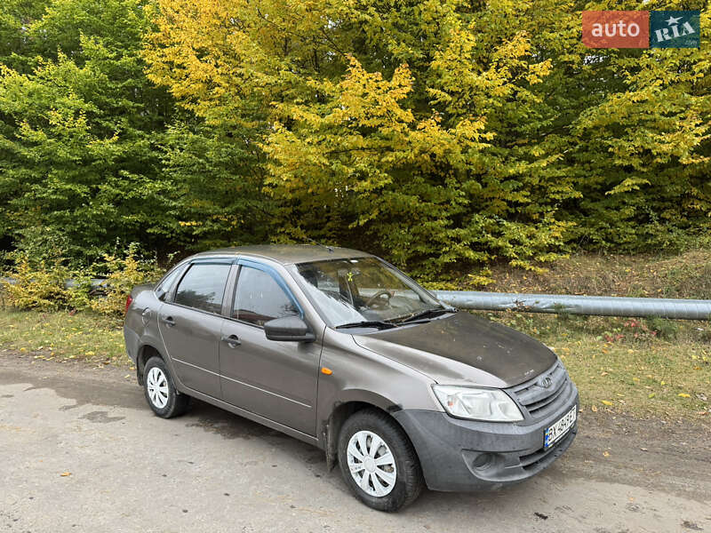 ВАЗ / Lada 2190 Granta 2015