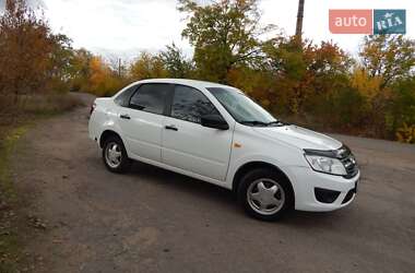 Седан ВАЗ 2190 Granta 2016 в 