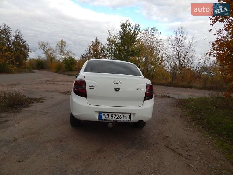 Седан ВАЗ / Lada 2190 Granta 2016 в Александрие