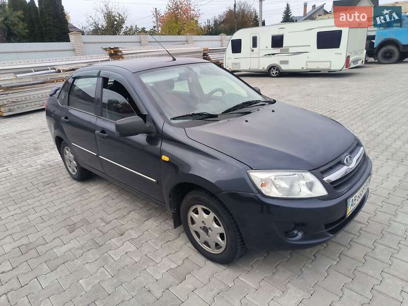 Седан ВАЗ / Lada 2190 Granta 2013 в Виннице фото 9 Седан ВАЗ / Lada 2190 Granta 2013 в Виннице