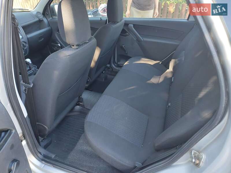 Седан ВАЗ / Lada 2190 Granta 2014 в Виннице