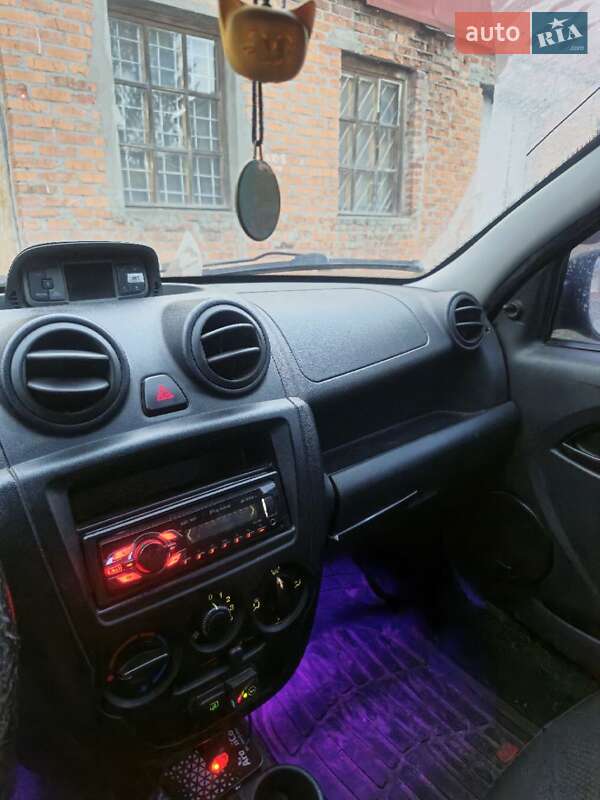 Седан ВАЗ / Lada 2190 Granta 2012 в Харкові фото 10 Седан ВАЗ / Lada 2190 Granta 2012 в Харкові