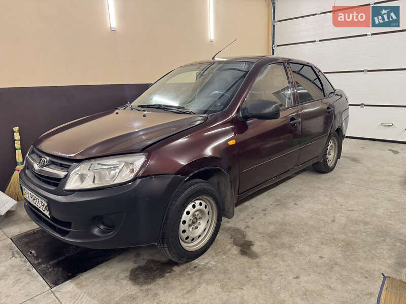 ВАЗ / Lada 2190 Granta 2013 ВАЗ / Lada 2190 Granta 2013