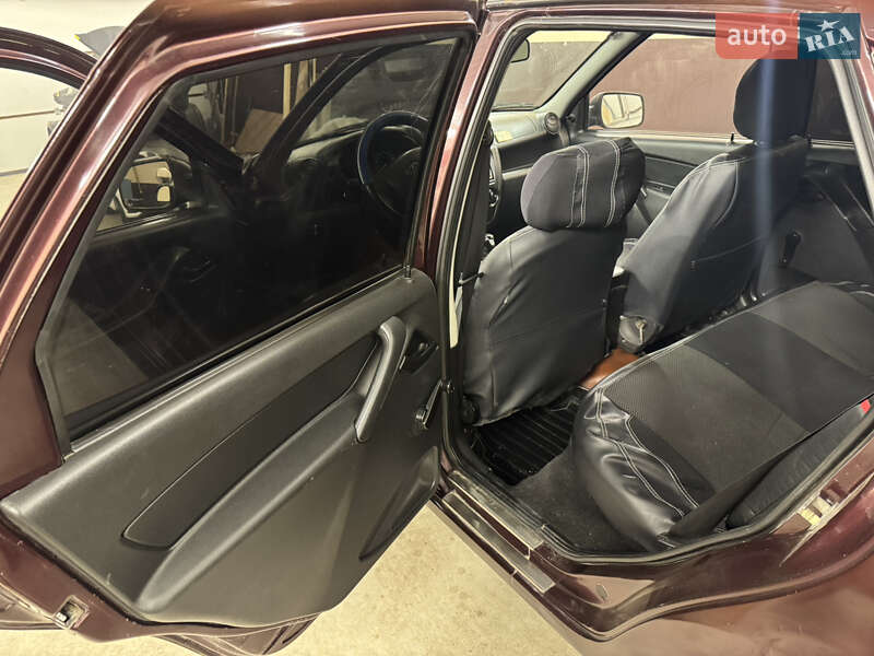 Седан ВАЗ / Lada 2190 Granta 2013 в Бердичеве фото 21 Седан ВАЗ / Lada 2190 Granta 2013 в Бердичеве