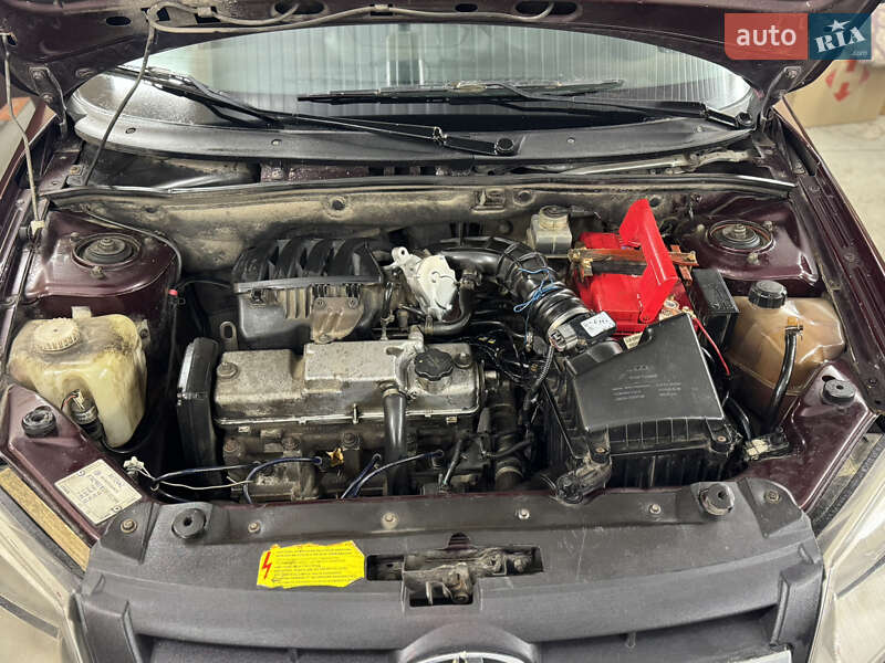 Седан ВАЗ / Lada 2190 Granta 2013 в Бердичеве фото 34 Седан ВАЗ / Lada 2190 Granta 2013 в Бердичеве