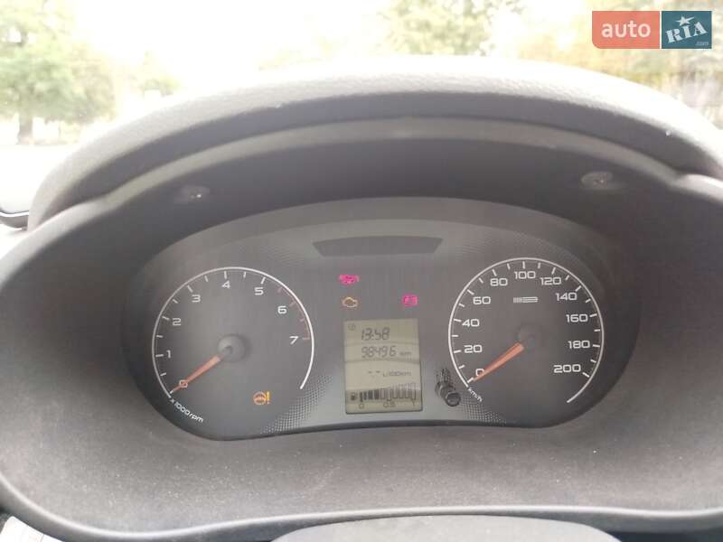 Седан ВАЗ / Lada 2190 Granta 2011 в Киеве