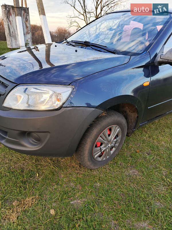 Седан ВАЗ / Lada 2190 Granta 2012 в Яготині