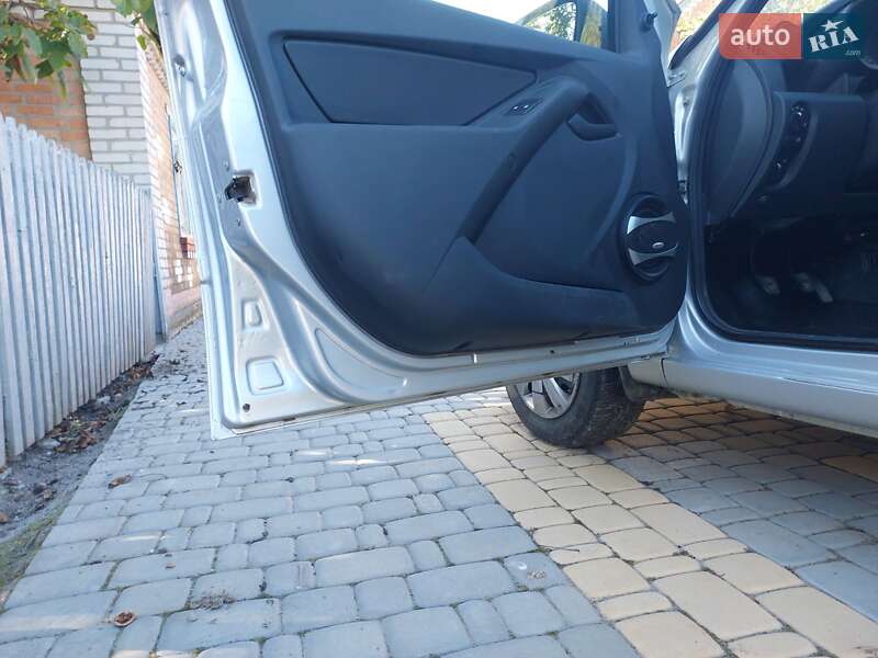 Седан ВАЗ / Lada 2190 Granta 2014 в Вінниці фото 9 Седан ВАЗ / Lada 2190 Granta 2014 в Вінниці