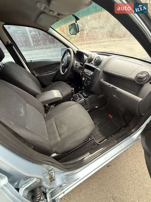 Седан ВАЗ / Lada 2190 Granta 2013 в Харькове фото 5 Седан ВАЗ / Lada 2190 Granta 2013 в Харькове