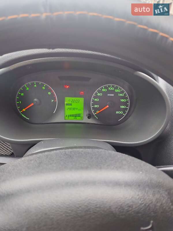 ВАЗ / Lada 2190 Granta 2012