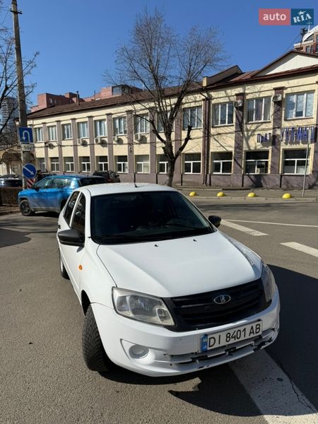 ВАЗ / Lada 2190 Granta 2015