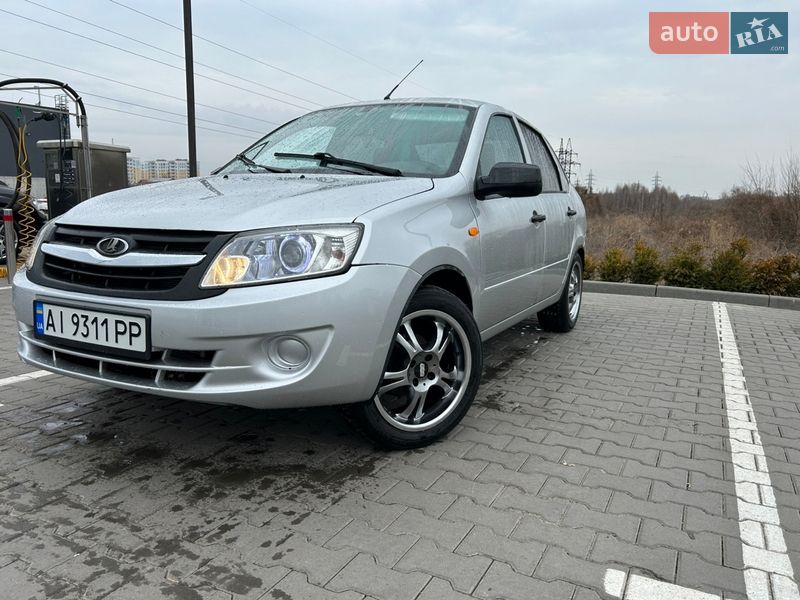 ВАЗ / Lada 2190 Granta 2013