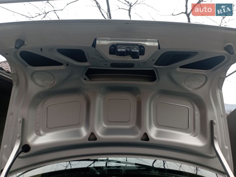 Седан ВАЗ / Lada 2190 Granta 2018 в Сваляве