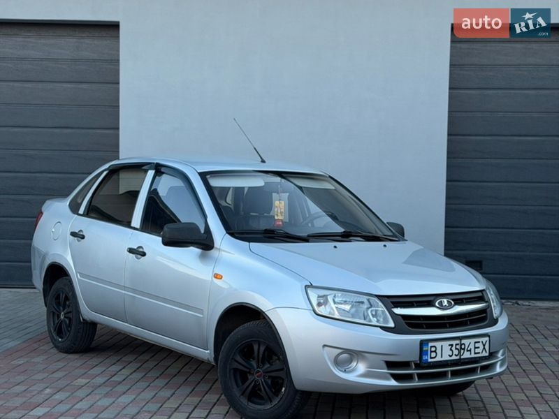 ВАЗ / Lada 2190 Granta 2013