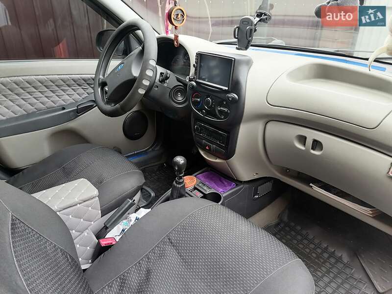 Седан ВАЗ / Lada 2194 Kalina 2008 в Запорожье