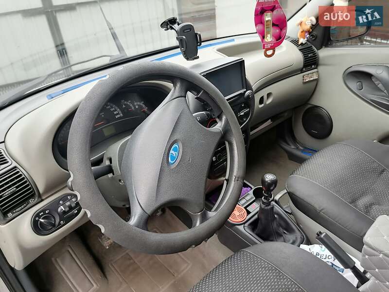 Седан ВАЗ / Lada 2194 Kalina 2008 в Запорожье