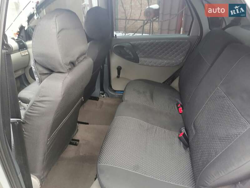 Седан ВАЗ / Lada 2194 Kalina 2008 в Запорожье