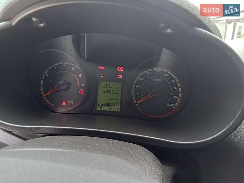 Универсал ВАЗ / Lada 2194 Kalina 2017 в Березане