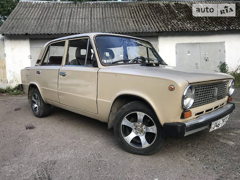 Седан ВАЗ / Lada  1987 в Львове