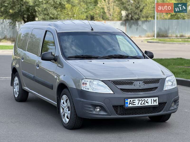 ВАЗ / Lada Largus 2017