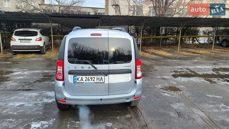 Універсал ВАЗ / Lada Largus 2021 в Дніпрі