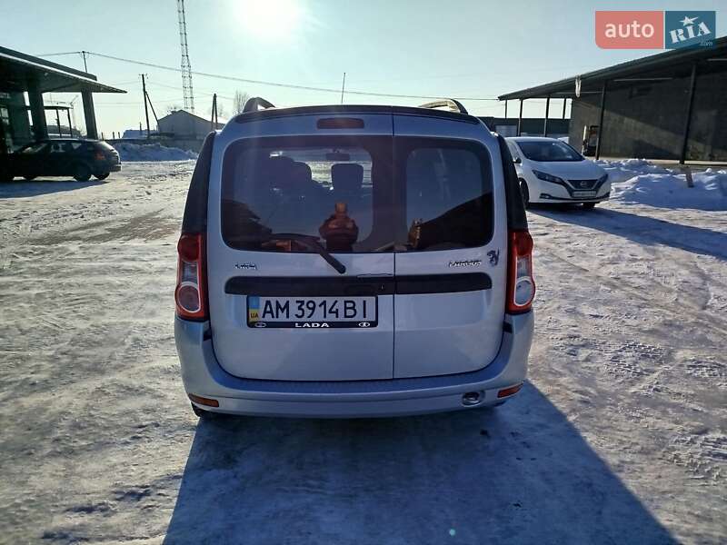 Универсал ВАЗ / Lada Largus 2014 в Житомире фото 5 Универсал ВАЗ / Lada Largus 2014 в Житомире