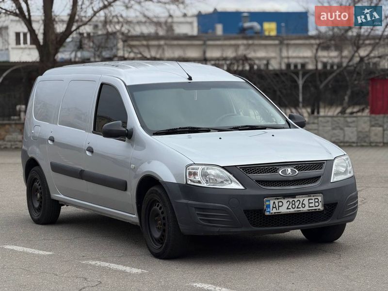 Вантажопасажирський фургон ВАЗ / Lada Largus 2016 в Запоріжжі