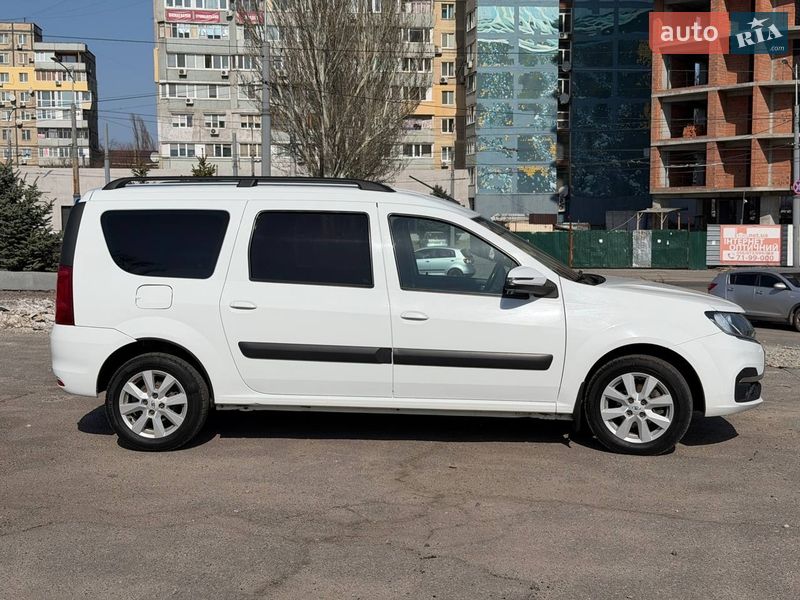 Універсал ВАЗ / Lada Largus 2021 в Дніпрі