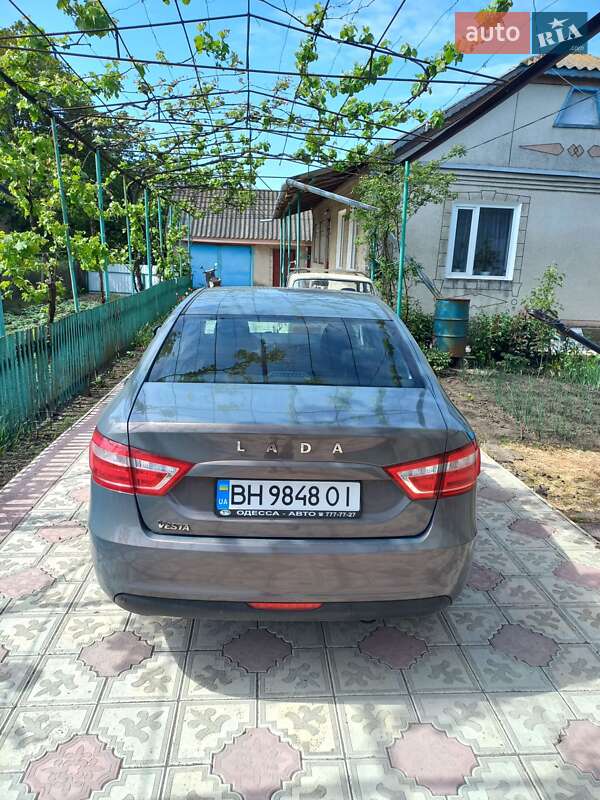 Седан ВАЗ / Lada Vesta 2021 в Києві