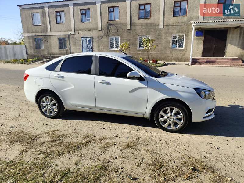 Седан ВАЗ / Lada Vesta 2021 в Вознесенську
