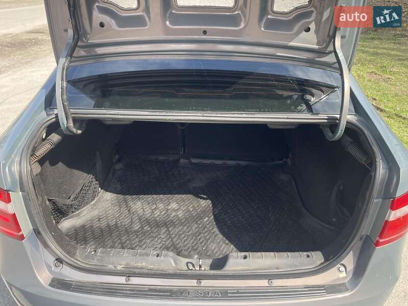 Седан ВАЗ / Lada Vesta 2017 в Днепре