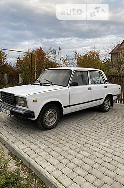 Седан ВАЗ 2107 1995 в Виннице
