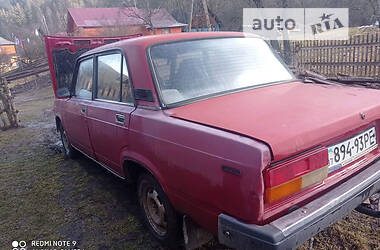 Седан ВАЗ 2107 1995 в Путиле