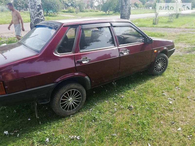 ВАЗ 21099
