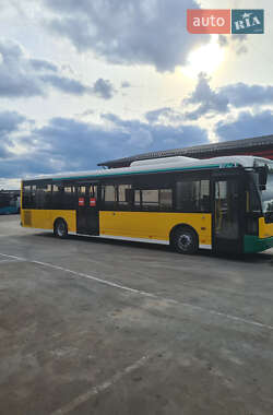 Міський автобус VDL Ambassador 2010 в Рівному