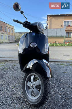 Скутер Vespa GTS 2016 в 