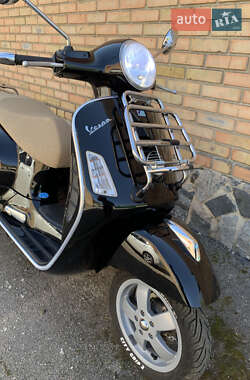 Мотороллер Vespa GTS 2013 в 