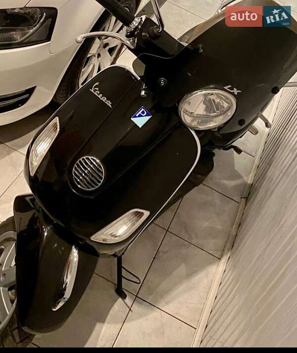 Скутер Vespa LX 2009 в Одессе