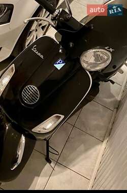 Скутер Vespa LX 2009 в 