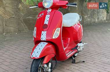 Скутер Vespa LX 2014 в 