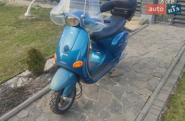 Мопеди Vespa V 2003 в Бориславі