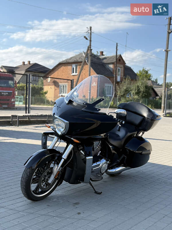 Мотоцикл Круизер Victory Cross Country 2012 в Ходорове